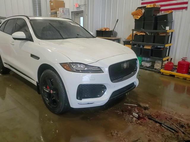 Jaguar F-Pace 2017