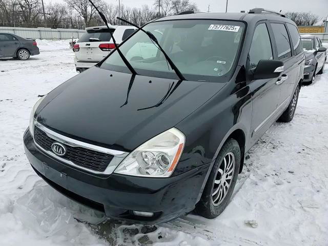 Kia Sedona 2012