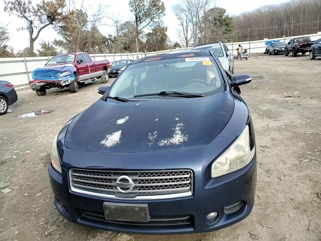 Nissan Maxima 2010