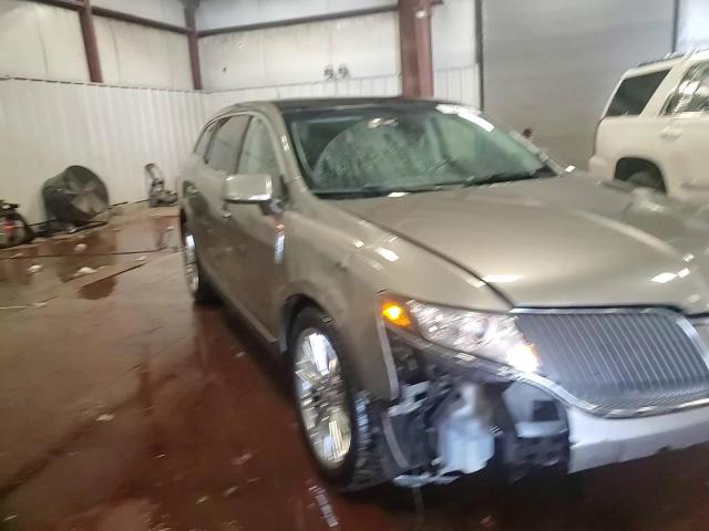 Lincoln MKT 2015