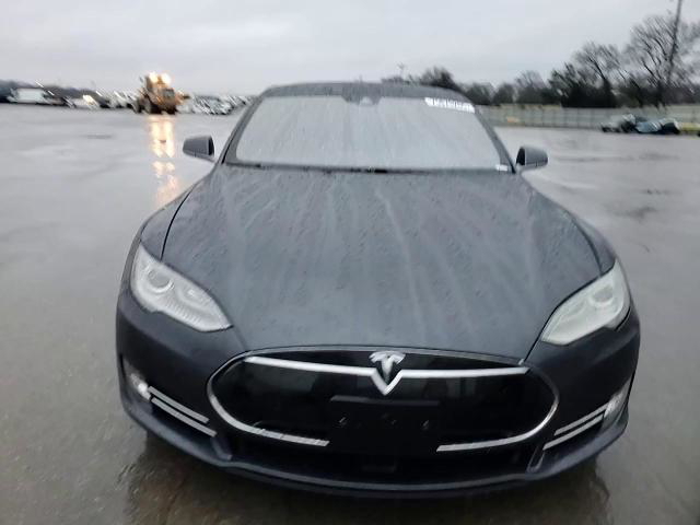 Tesla Model S 2016