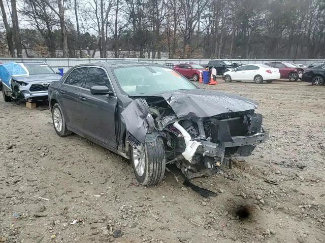 Chrysler 300 2017
