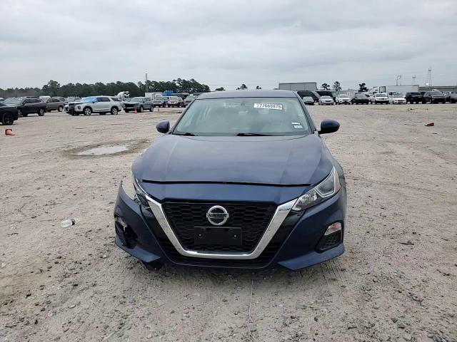 Nissan Altima 2020