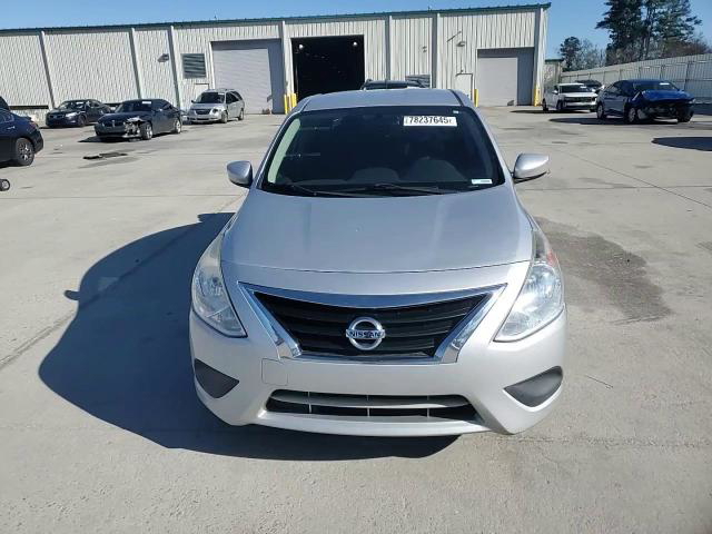 Nissan Versa 2016