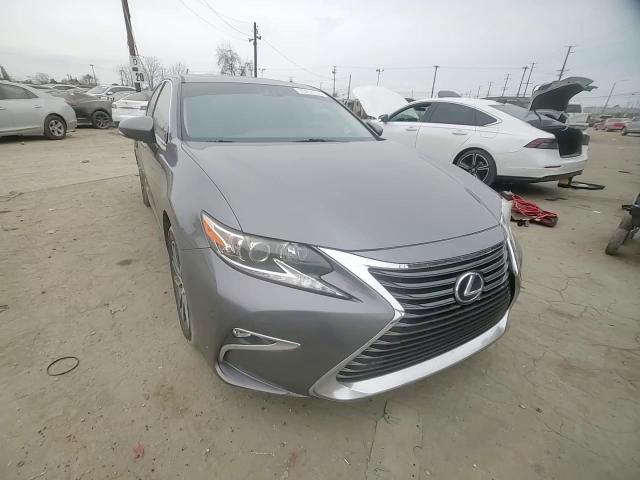 Lexus ES 2016