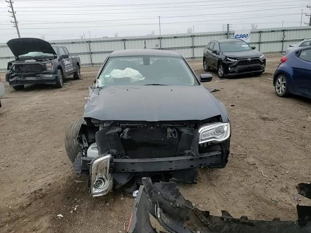 Chrysler 300 2018