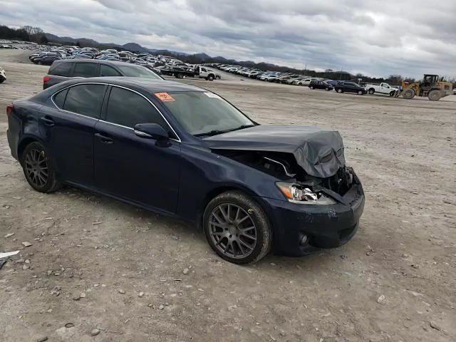 Lexus IS 2011