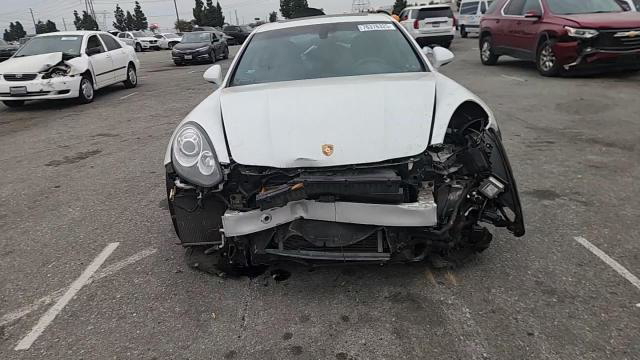 Porsche Panamera 2016