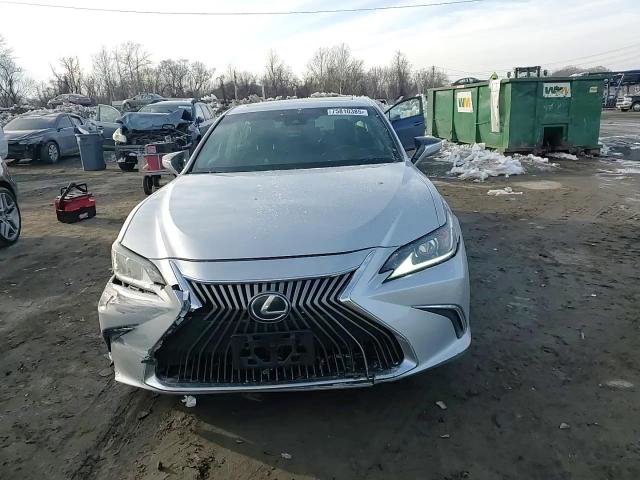 Lexus ES 2019