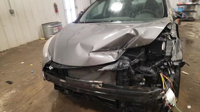 Hyundai Elantra 2012