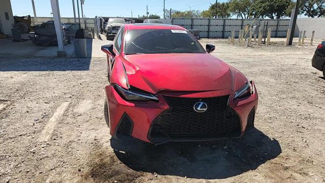 Lexus IS 2022