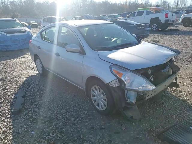 Nissan Versa 2017