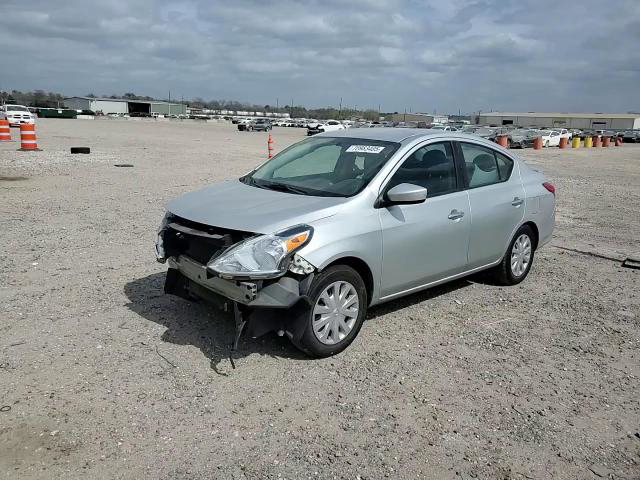 Nissan Versa 2019