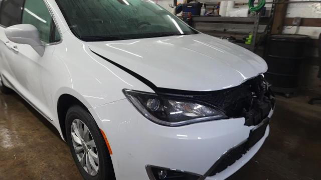 Chrysler Pacifica 2017