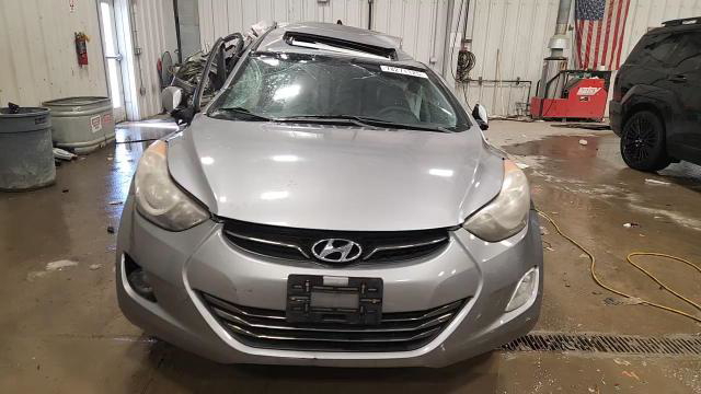 Hyundai Elantra 2012