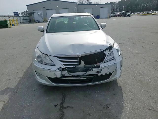 Hyundai Genesis 2013