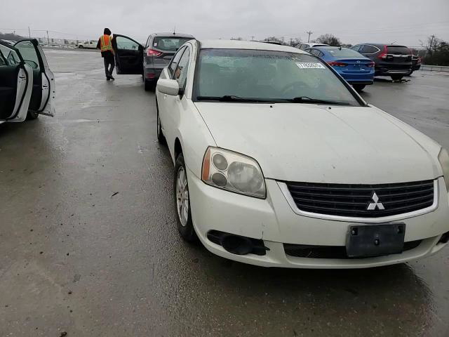 Mitsubishi Galant 2009
