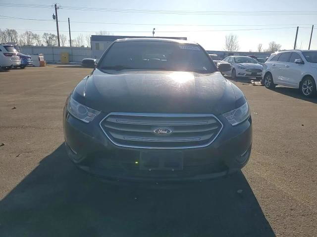 Ford Taurus 2013