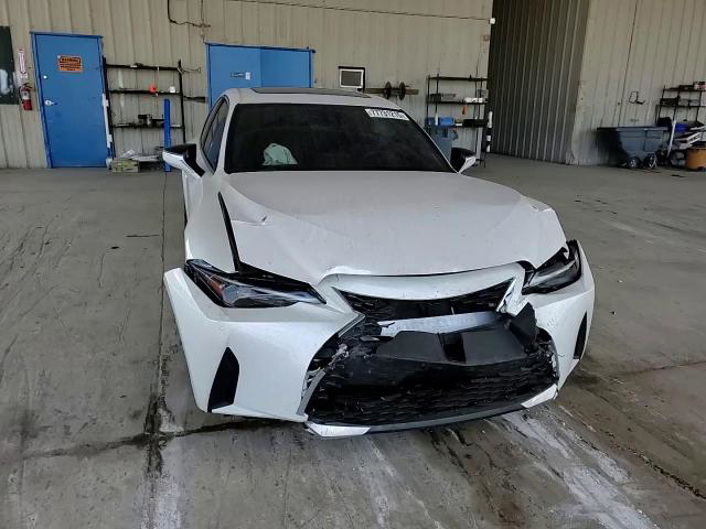 Lexus IS 2024