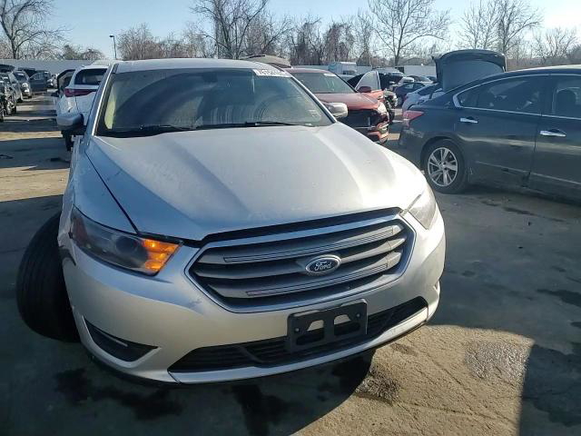 Ford Taurus 2013