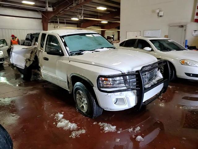 Dodge Dakota 2011