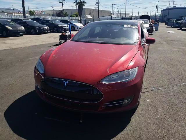 Tesla Model S 2015