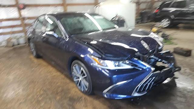 Lexus ES 2023