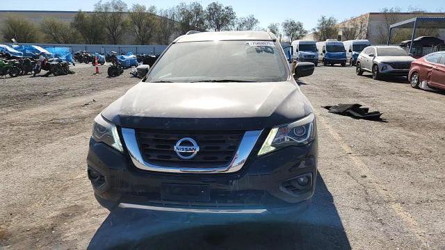 Nissan Pathfinder 2018