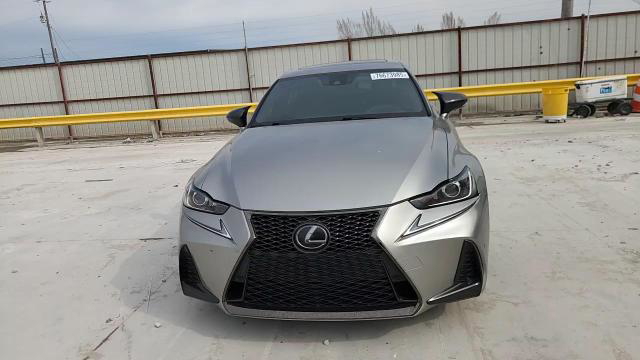 Lexus IS 2019