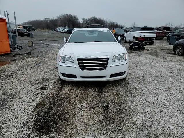 Chrysler 300 2011