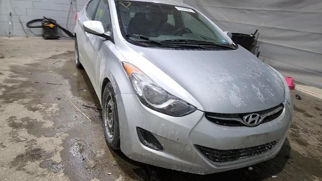 Hyundai Elantra 2011
