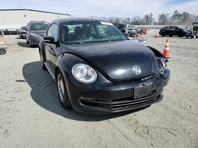 Volkswagen Beetle 2012