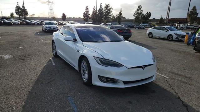 Tesla Model S 2016