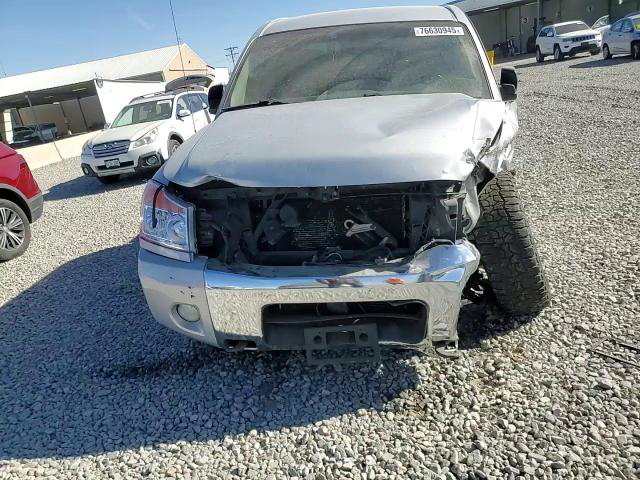 Nissan Titan 2011