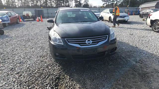 Nissan Altima 2012