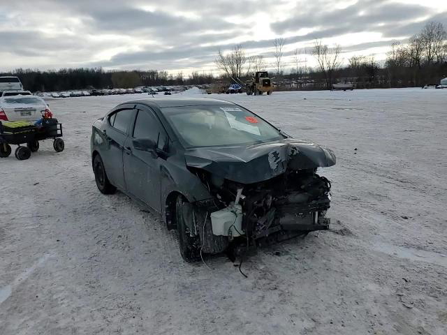 Nissan Versa 2021