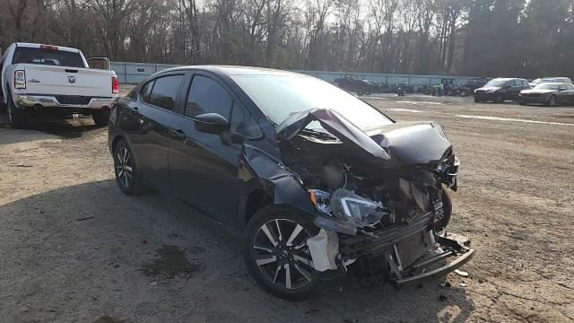 Nissan Versa 2021