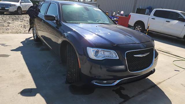 Chrysler 300 2016