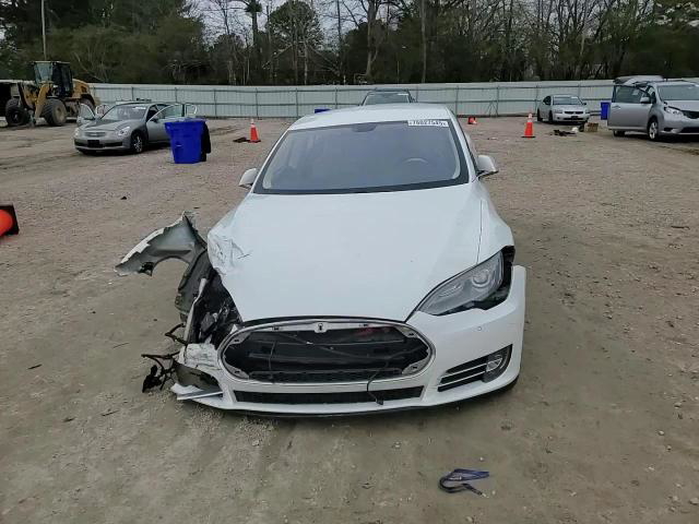 Tesla Model S 2014