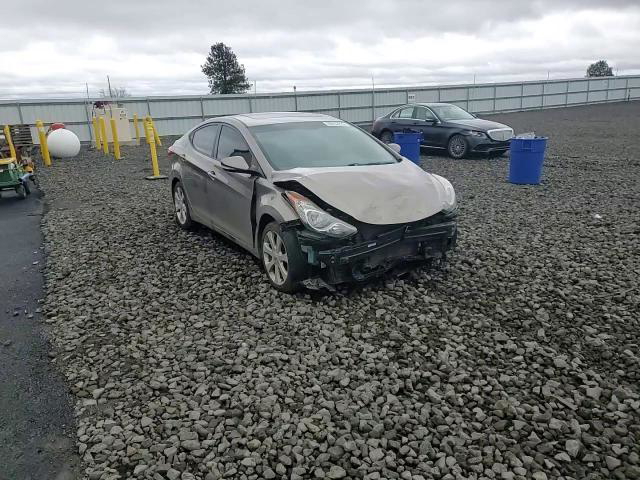 Hyundai Elantra 2012