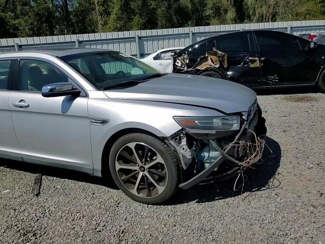 Ford Taurus 2015