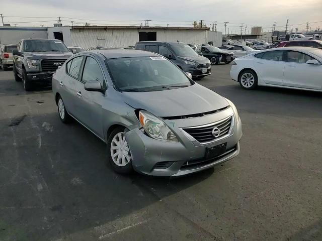 Nissan Versa 2013