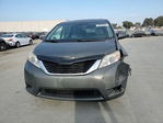 Toyota Sienna 2011