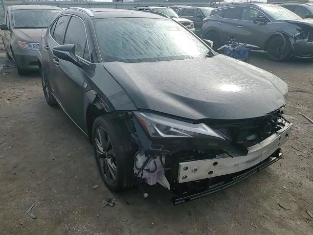 Lexus UX 2019