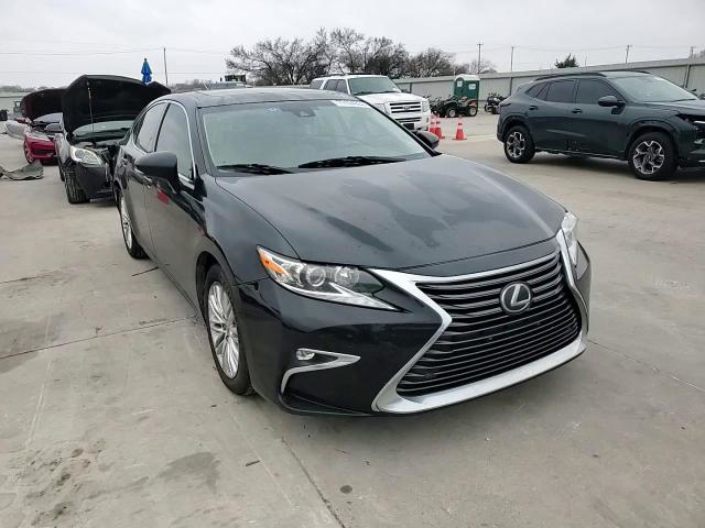 Lexus ES 2016