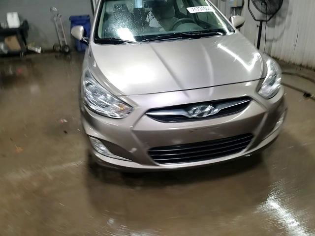 Hyundai Accent 2012