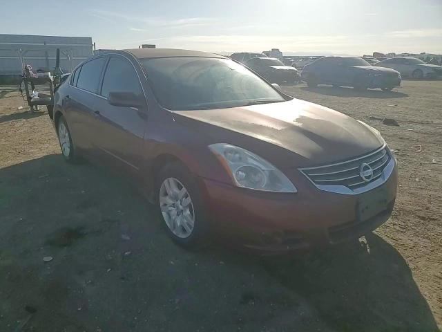 Nissan Altima 2012
