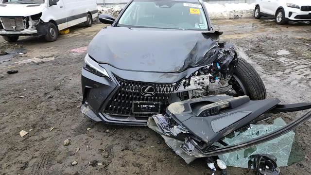 Lexus NX 2025