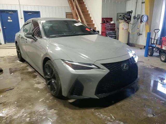 Lexus IS 2024