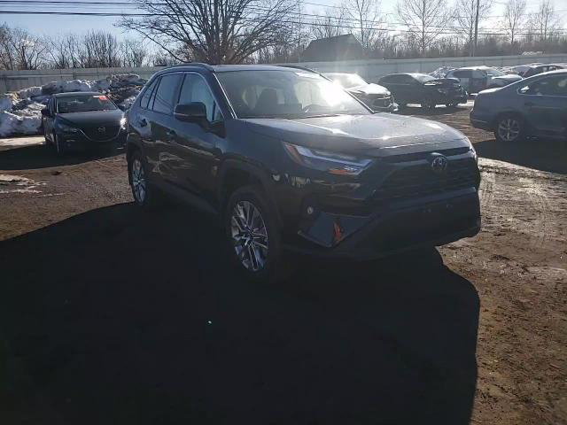 Toyota RAV 4 2025